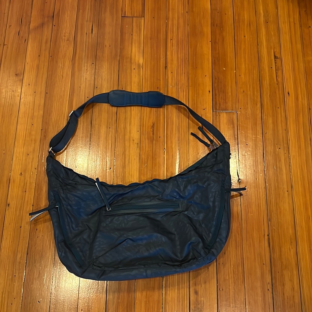 Lululemon Messenger Style Gym Bag